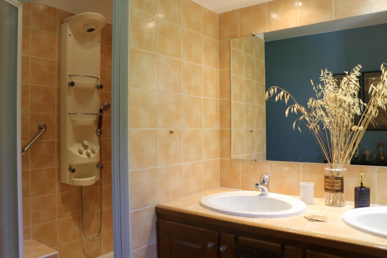 Les Chambres De Fanny Cabrieres-d'Aigues Екстер'єр фото
